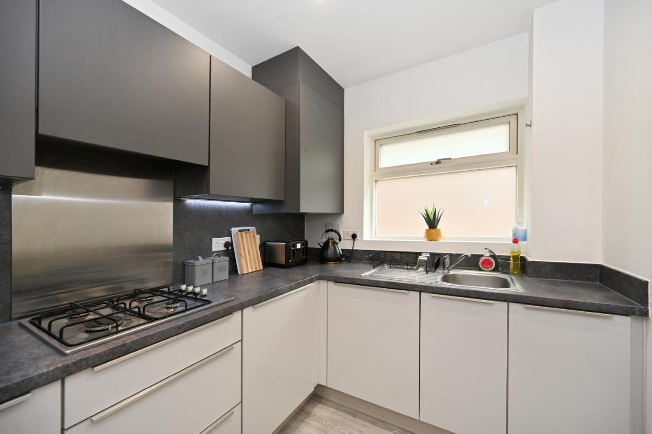 Luxury 2Bedroom - 2Bath - Prime Location - Patio Harrow on the Hill Экстерьер фото